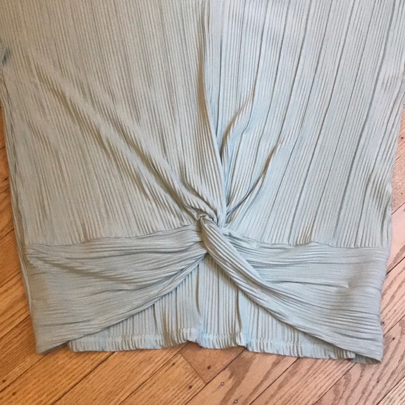 ANDREA JOVINE  light green pleated  top size xl - Picture 2 of 5